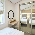 Hideaway Retreat With Hot Tub York