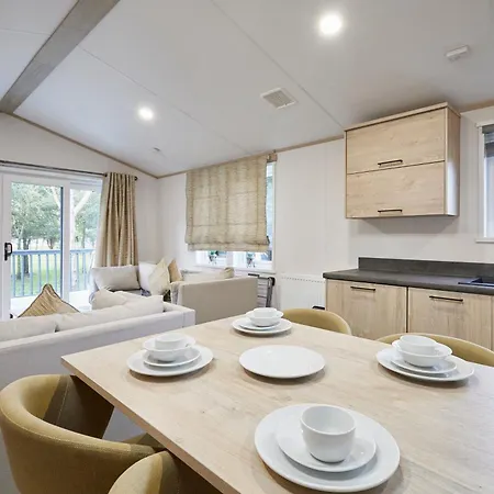 Hideaway Retreat With Hot Tub بيت للعطل