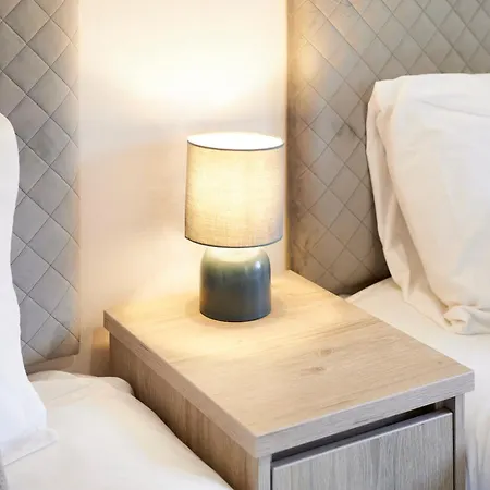 Hideaway Retreat With Hot Tub *