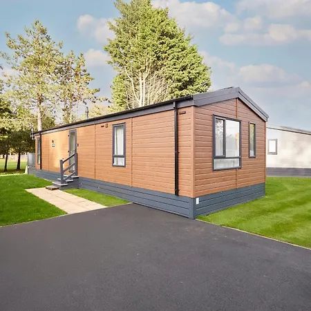 بيت للعطل Hideaway Retreat With Hot Tub *