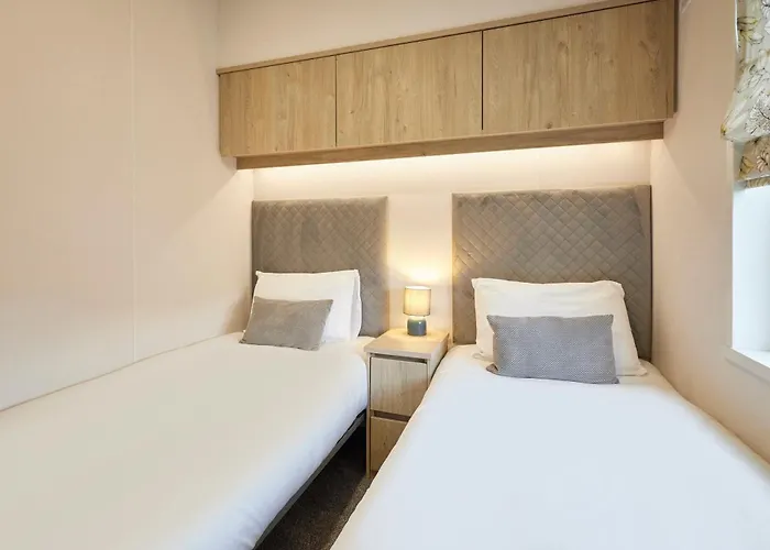 Hideaway Retreat With Hot Tub *