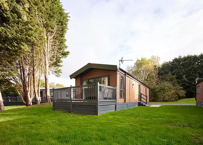 Hideaway Retreat With Hot Tub * York