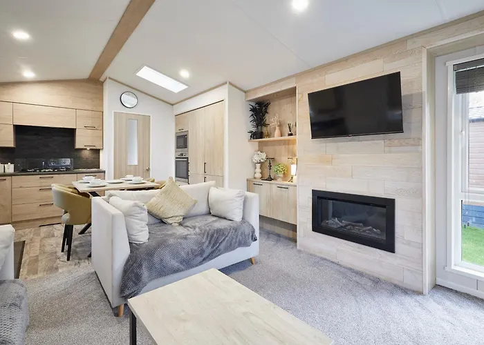 Nyaraló Hideaway Retreat With Hot Tub York