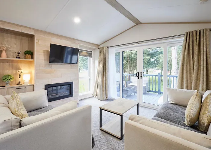 Nyaraló Hideaway Retreat With Hot Tub