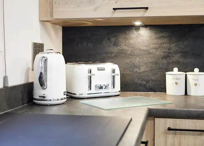 Nyaraló Hideaway Retreat With Hot Tub *