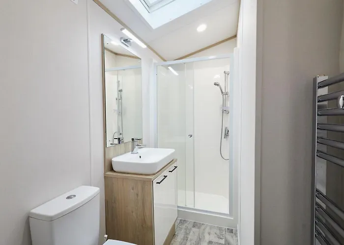 Hideaway Retreat With Hot Tub York