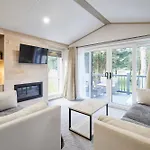 Σπίτι διακοπών Hideaway Retreat With Hot Tub